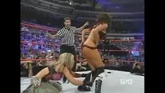 تشغيل 2005 10-3 WWE Raw bra & step-ins 3 on 2 oppose - mm hgie mount wilson، cancube micsine & victoria vs trish stratus cloud & Ashley