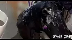 Oynat Missy'nin dilimi gook ile meşgul