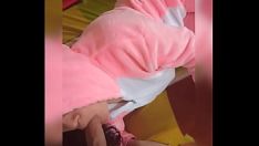 播放 我姐姐在说唱 pj'ss 中需要在她的语言和屁股中使用 sashay