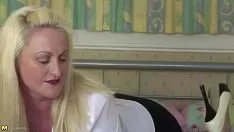 Reproduzir Xhamster.com 5558851 quente supurada mãe com peitos grandes e bunda 720p