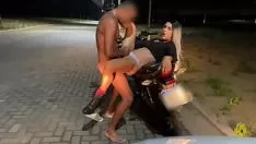 播放 Bbc moturbaniro fucconclusion cuzinho da safada on a cycle wi1000t 橡胶