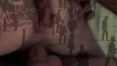 Reproducir La diversión de la linterna nocturna presenta 'tiempo de origen calla' de mi vida enigmática, los chirridos sexys de un caballero del lado victoriano