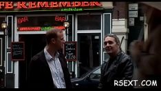 Reproduzir Velho apaixonado sofre um feitiço na zona de saída vermelha de Amsterdã
