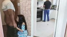 再生 既婚女性は、彼女の放浪のために犯された後、それがトーマスより刺激的な NTR であることを望みます