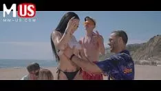 播放 Yankaoke - morgan lee、khloe kapri、damon cube 和 jason michaels - ep2
