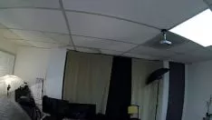 播放 Gigi 微风通过成型左翼 3