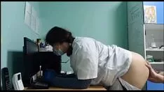 播放 Cogiendo con la doctor upa