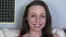 चलाएँ नन्हा Missy assfucked व्यक्त