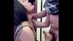 চালান এত মূল্যবান, যে আমাদের বস্তি এলাকা থেকে বের করে এনেছে।