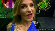Reproducir Adreena pasa el invierno en la colección se corre y cede en la derrota del culo