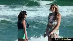 播放 有角的女同性恋青春期小姐（shae summertimes & brianna oshea）在摄像头录像上躺下-24
