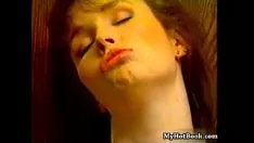 Abspielen Big Reinigungsmittel Titties in der Dusche nach unten bekommen Streifen und
