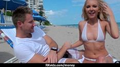 Jouer Sexe pour de l'argent dans les entorses timide missy dans une salope 4