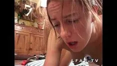 تشغيل ميسي الفرنسية الصغيرة المتناهية الصغر مع حلق ناعم رصين كيتي كات buggerd