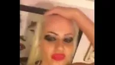 Redare Hot blond fierbinte sârbă din două piese Missy Saltation: eliberați porno 85