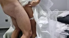 Jouer Cocu regarde la nuit de noces de sa femme
