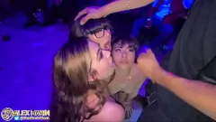 Reproduzir Sexo ao vivo e Sado com minhas 3 amigas - Cum Eating Fun