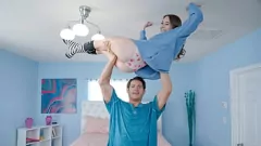 Redare Orgasm cremos cu micul meu vitreg în 4K - Family Taboo Porno