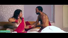 Riproduci Scena di sesso delle serie web esplicite della moglie indiana.