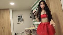تشغيل Latina Vixen in Red Skirt Get Naughty: Public Bootjob و Big Booty Action