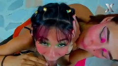 Abspielen Latina Teens Candy und Jasmins intensives POV -Blowjob