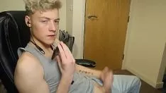 تشغيل رجل بريطاني يبغض محاضرة مبعوثه على المكالمة تهجئ لها هي بوبس